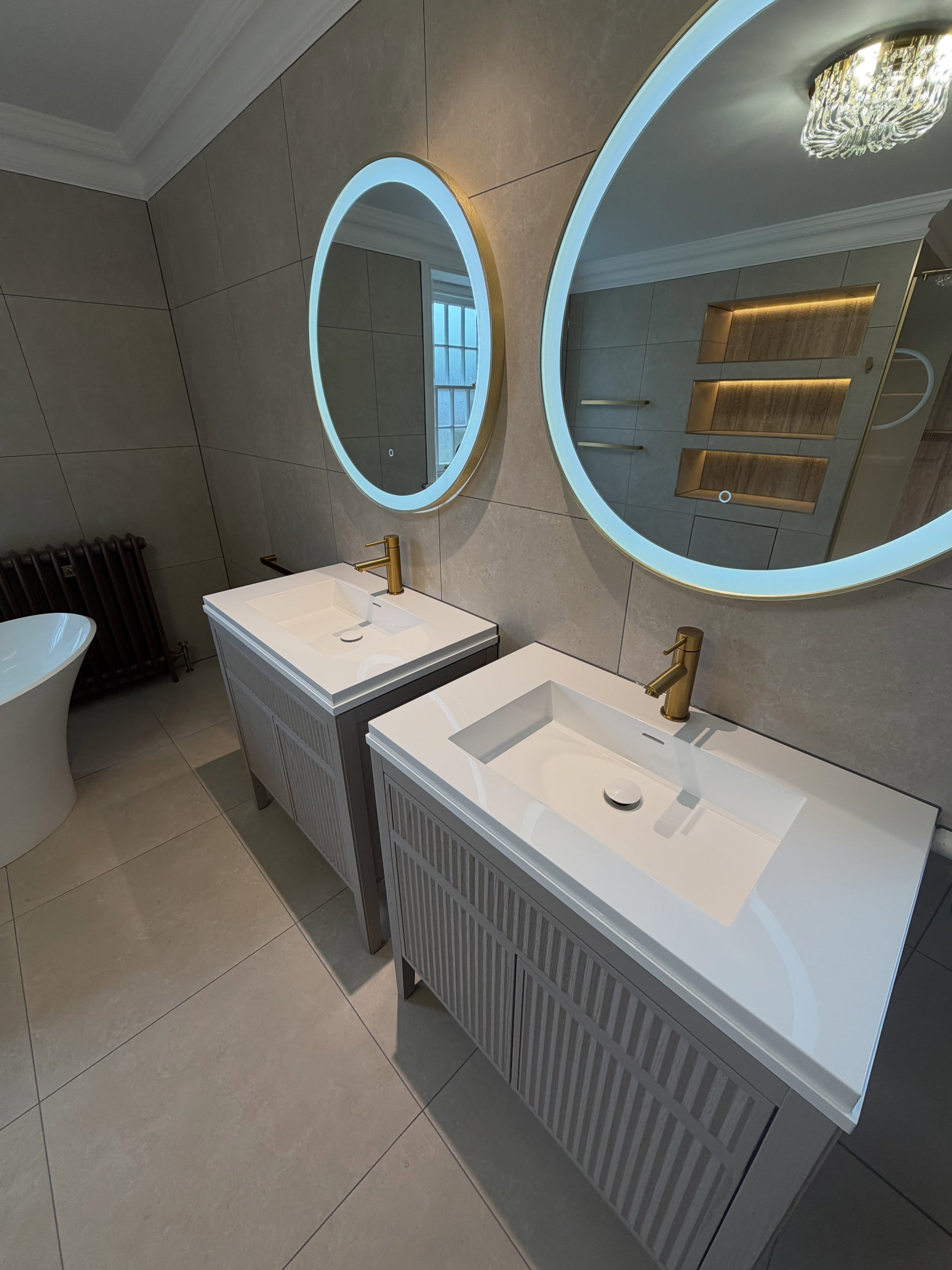 Bathroom shower tray silicone seal
