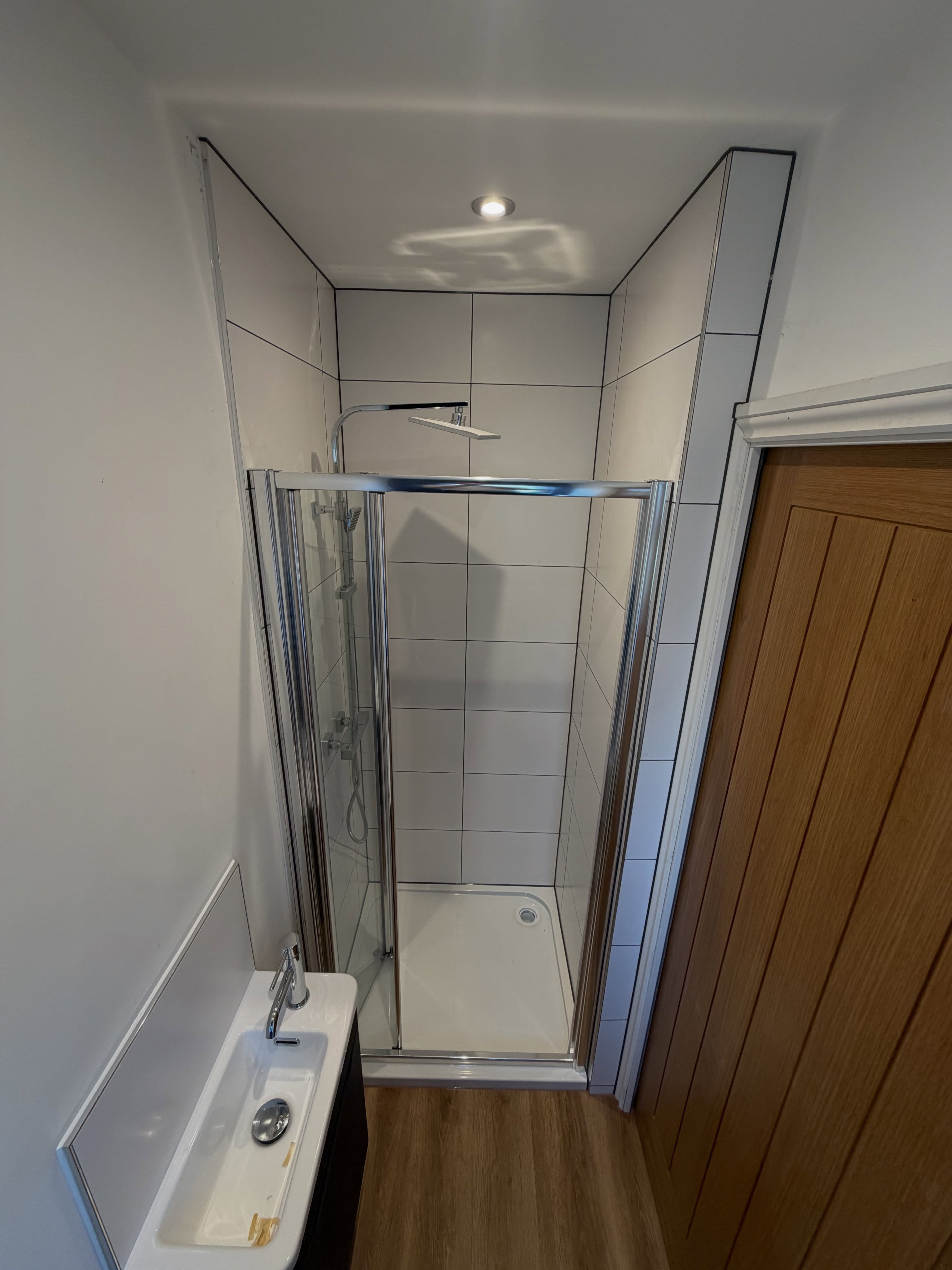 Bathroom silicone application