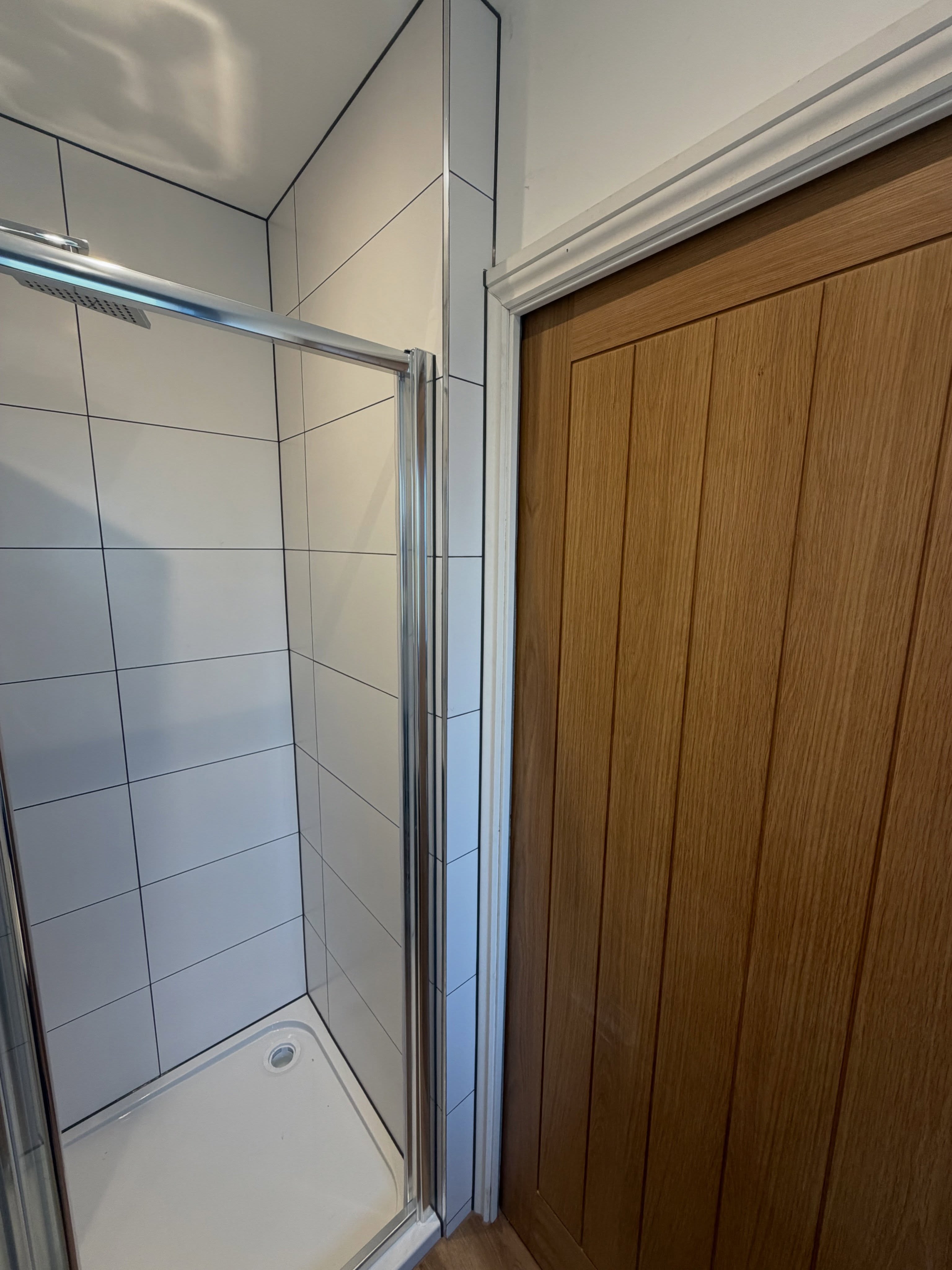 Bathroom sealant — completed work