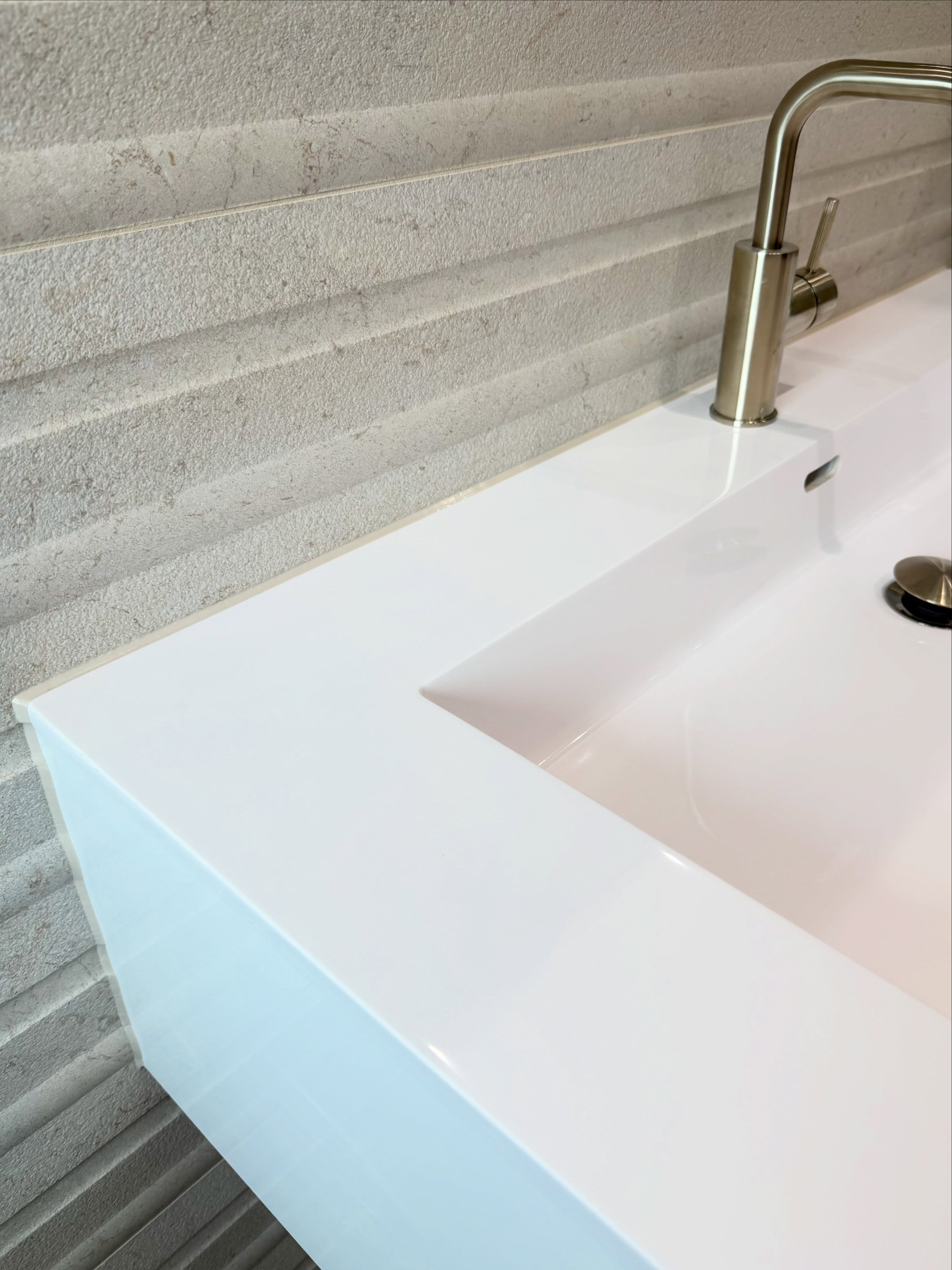 Bathroom sealant work