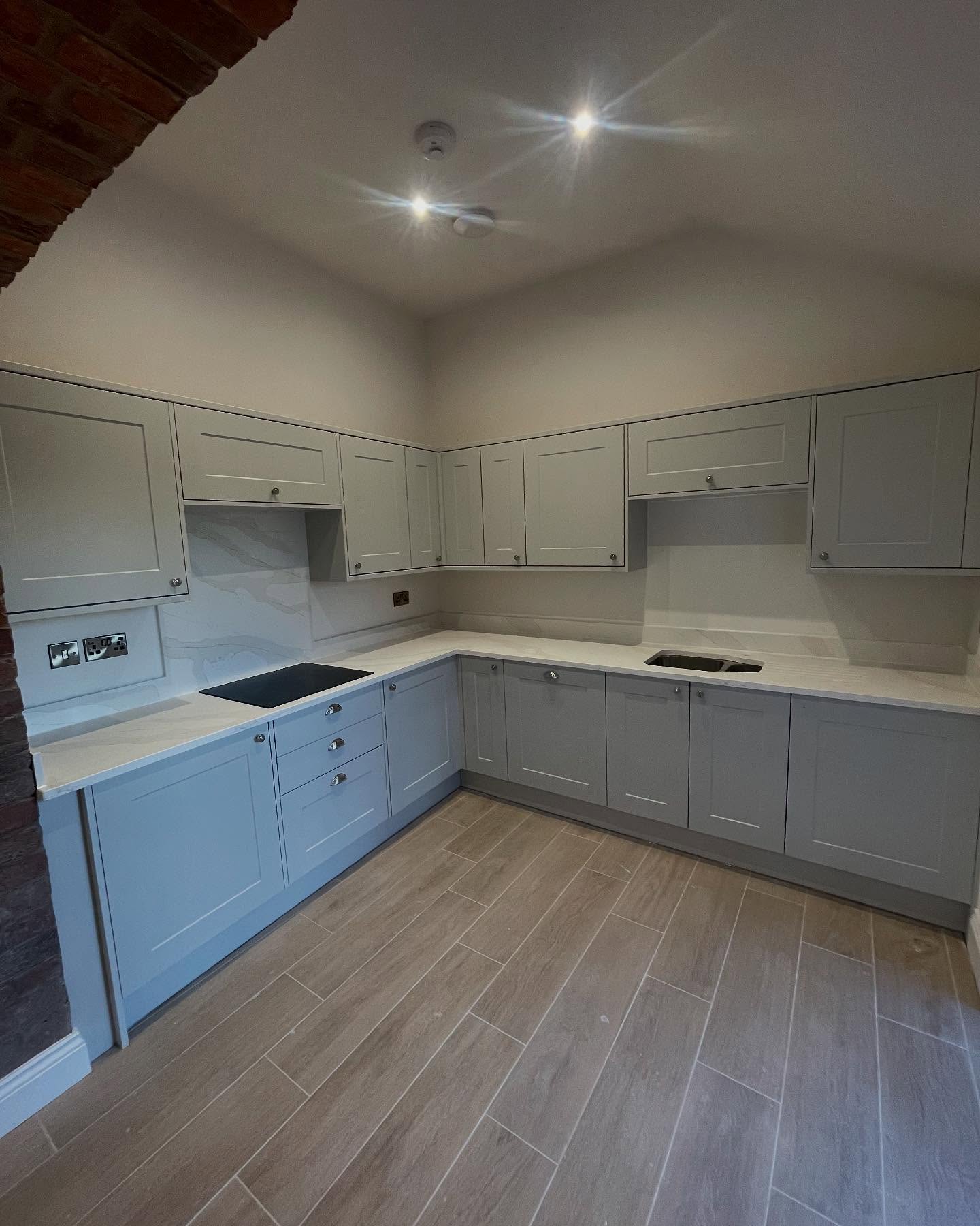 Kitchen worktop mastic sealant application